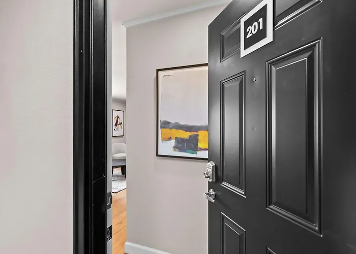 Newly Renovated Unit In Spfld #303 Appartement